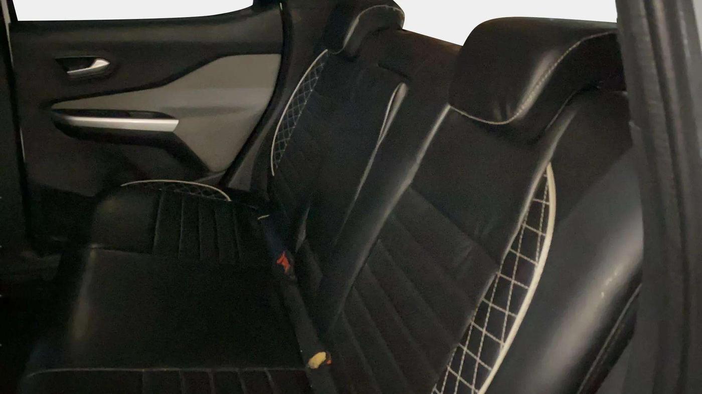 2023 Nissan MAGNITE XV MT, Petrol, Manual, 27,573 km, Right Side Rear Door Cabin