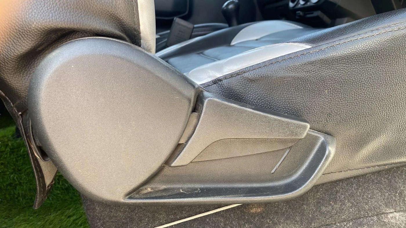 2021 Maruti S PRESSO VXI+, CNG, Manual, 40,722 km, Driver Side Adjustment Panel
