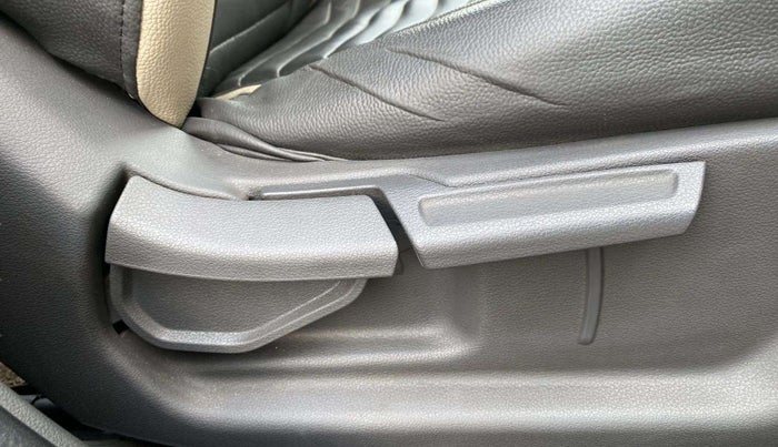 2019 Hyundai GRAND I10 NIOS SPORTZ 1.2 KAPPA VTVT, Petrol, Manual, 20,902 km, Driver Side Adjustment Panel