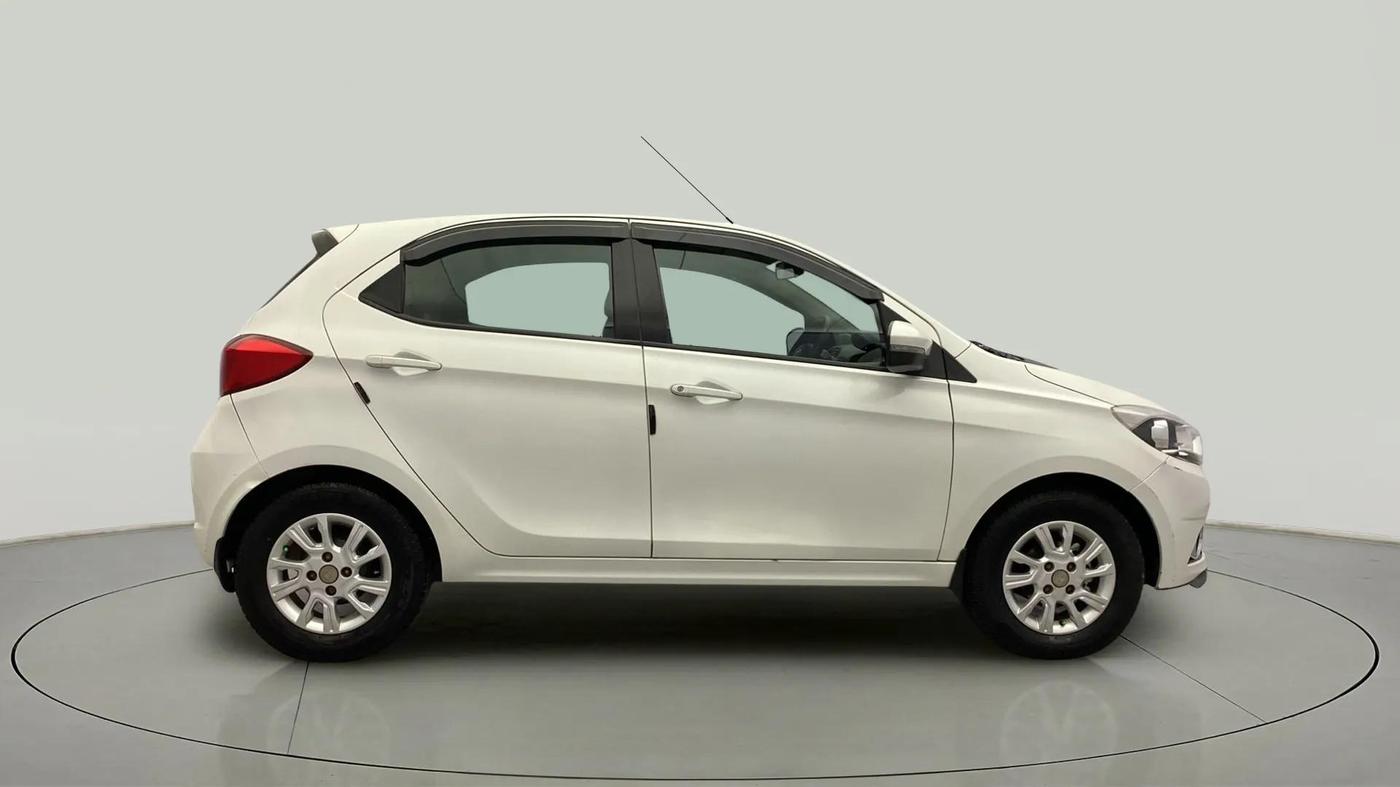2018 Tata Tiago XZA PETROL, Petrol, Automatic, 71,898 km, Right Side View