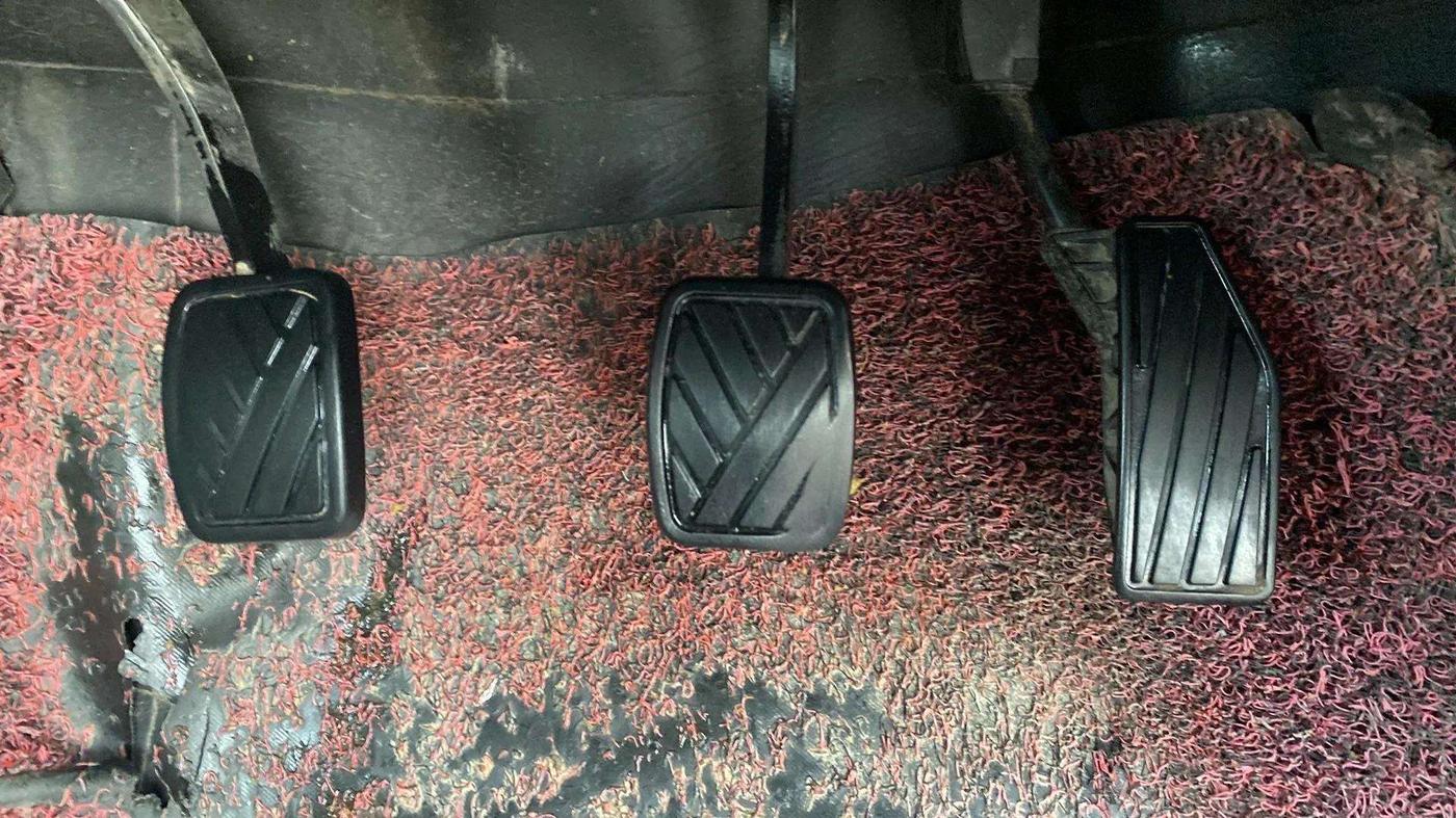 2019 Maruti Swift VXI, Petrol, Manual, 57,507 km, Pedals
