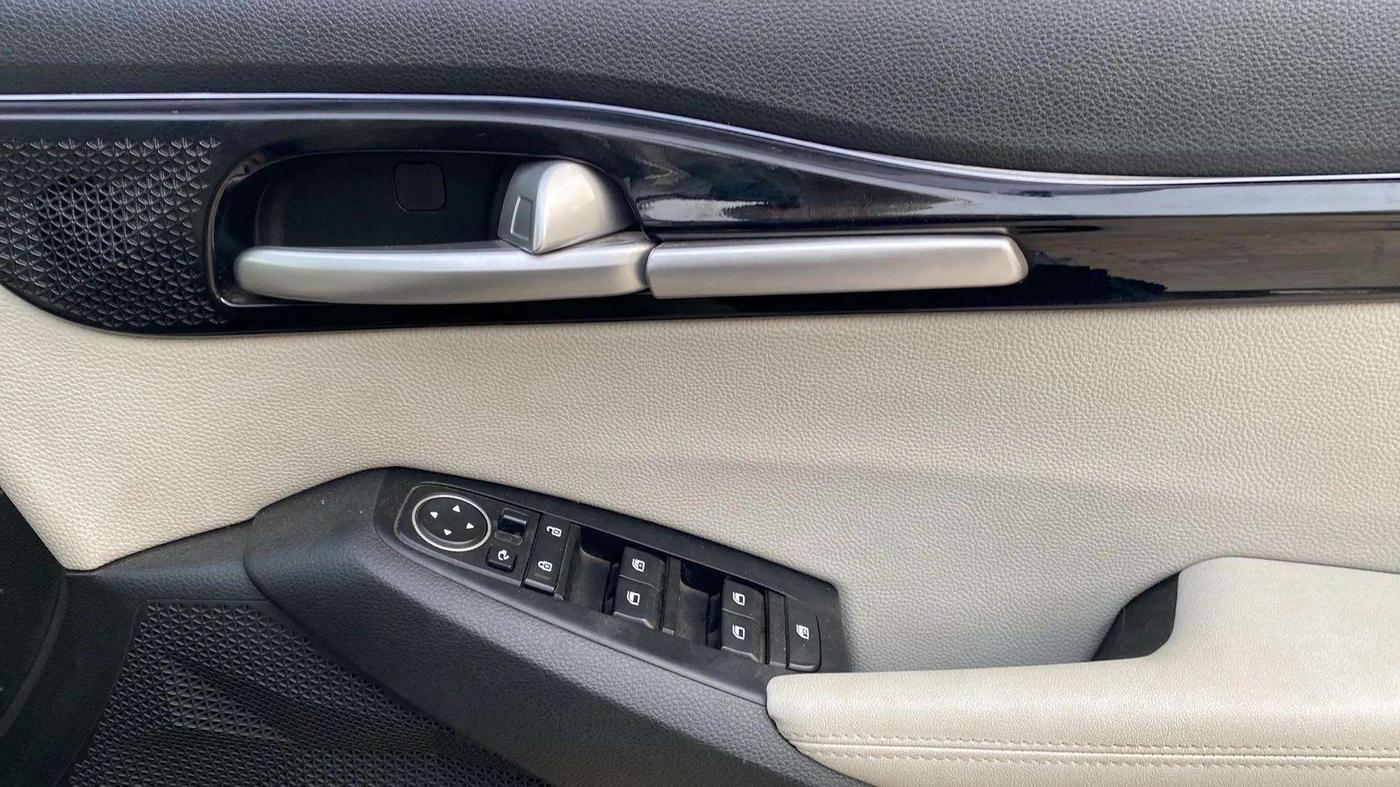 2023 KIA SELTOS HTX PETROL 1.5, Petrol, Manual, 5,718 km, Driver Side Door Panels Control