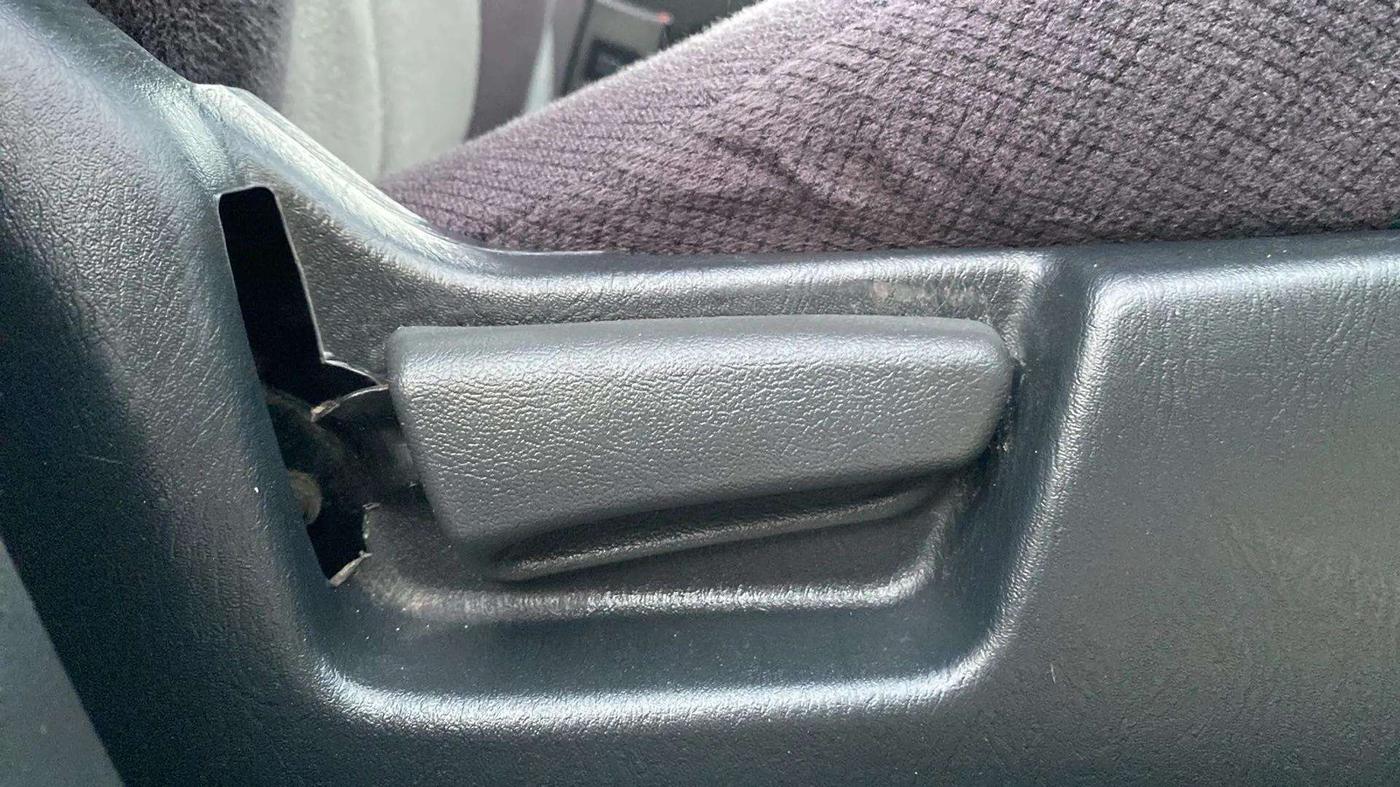 2015 Maruti Alto K10 VXI, Petrol, Manual, 33,079 km, Driver Side Adjustment Panel