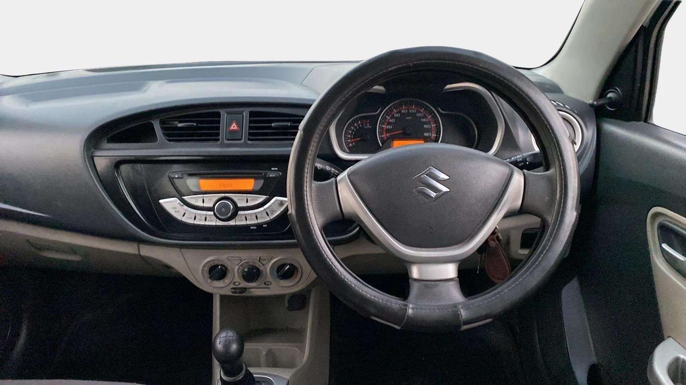 2015 Maruti Alto K10 VXI, Petrol, Manual, 33,079 km, Steering Wheel Close Up