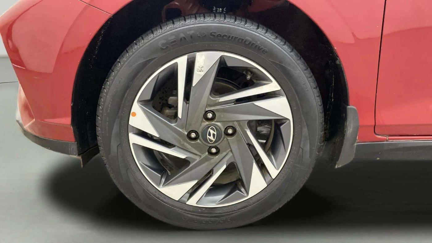 2021 Hyundai NEW I20 ASTA (O) 1.2 MT, Petrol, Manual, 73,260 km, Left Front Wheel