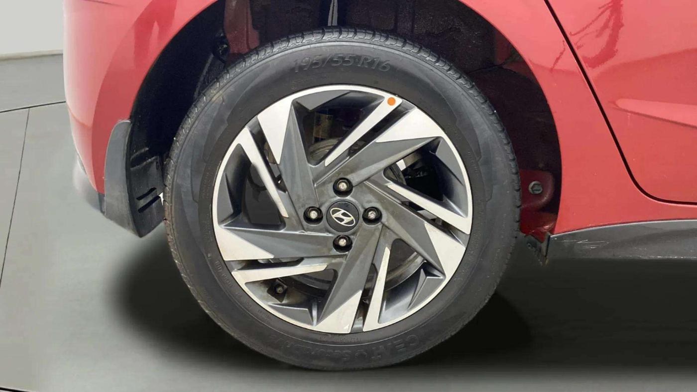 2021 Hyundai NEW I20 ASTA (O) 1.2 MT, Petrol, Manual, 73,260 km, Right Rear Wheel
