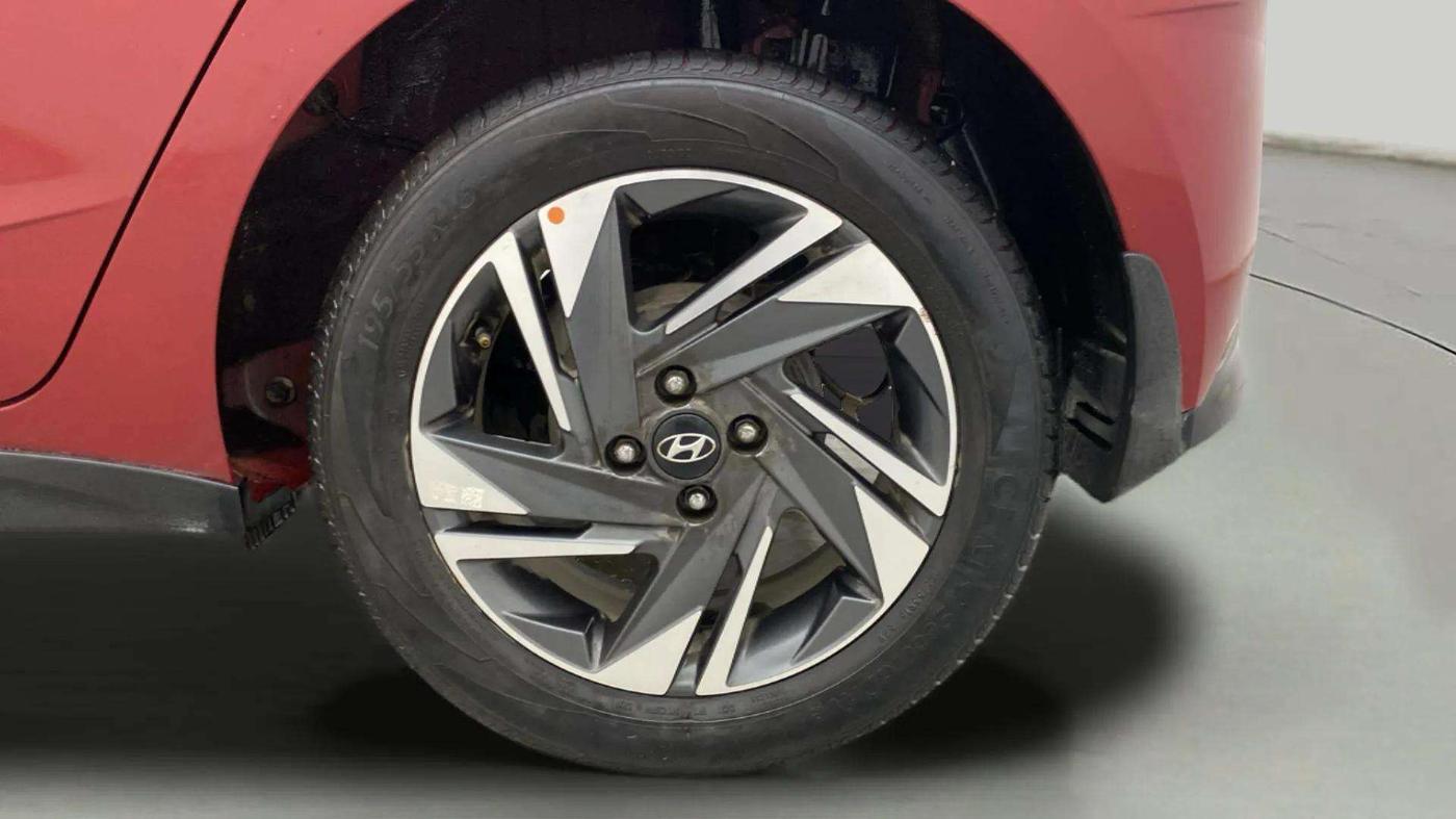 2021 Hyundai NEW I20 ASTA (O) 1.2 MT, Petrol, Manual, 73,260 km, Left Rear Wheel