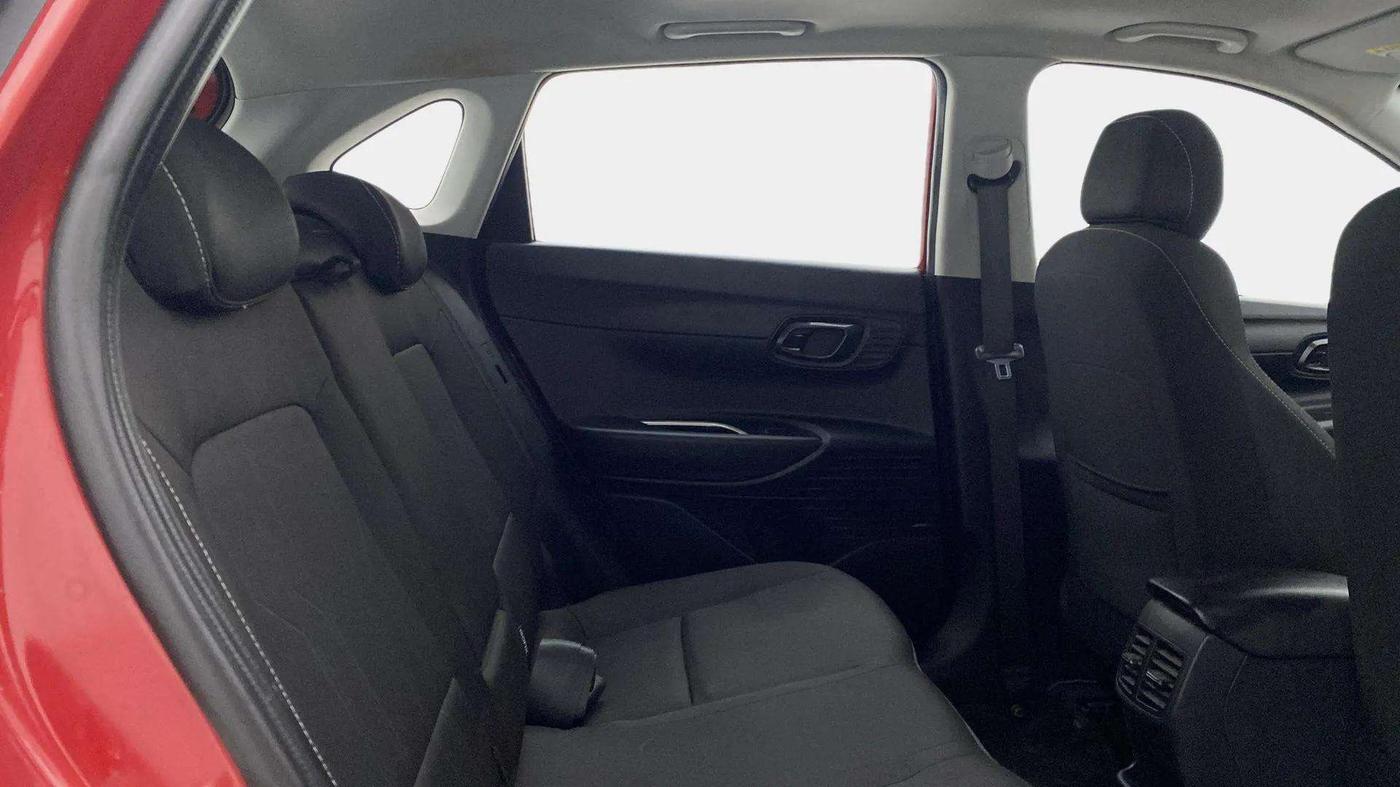 2021 Hyundai NEW I20 ASTA (O) 1.2 MT, Petrol, Manual, 73,260 km, Right Side Rear Door Cabin