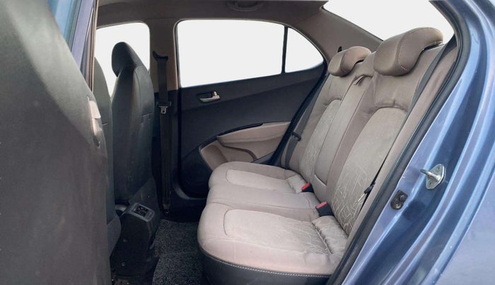 2015 Hyundai Xcent BASE 1.2, Petrol, Manual, 50,915 km, Right Side Rear Door Cabin