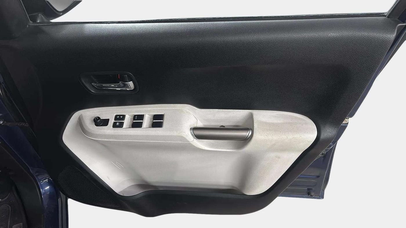 2018 Maruti IGNIS DELTA 1.2, Petrol, Manual, 17,228 km, Driver Side Door Panels Control
