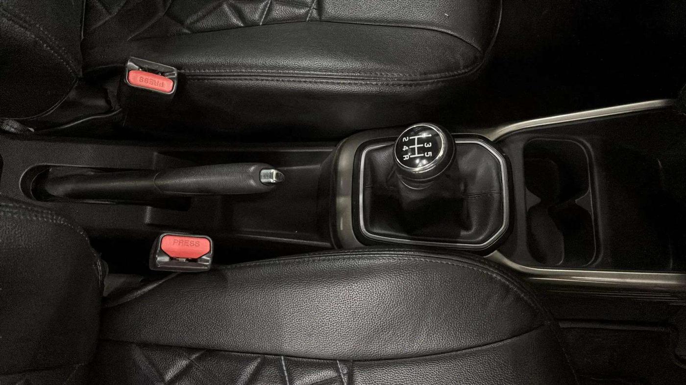 2018 Maruti IGNIS DELTA 1.2, Petrol, Manual, 17,228 km, Gear Lever
