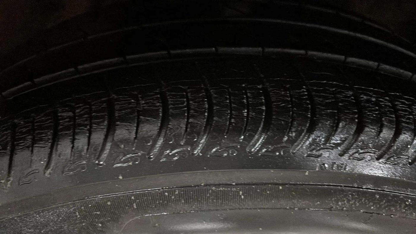2019 Maruti S PRESSO VXI+, Petrol, Manual, 20,345 km, Right Front Tyre Tread