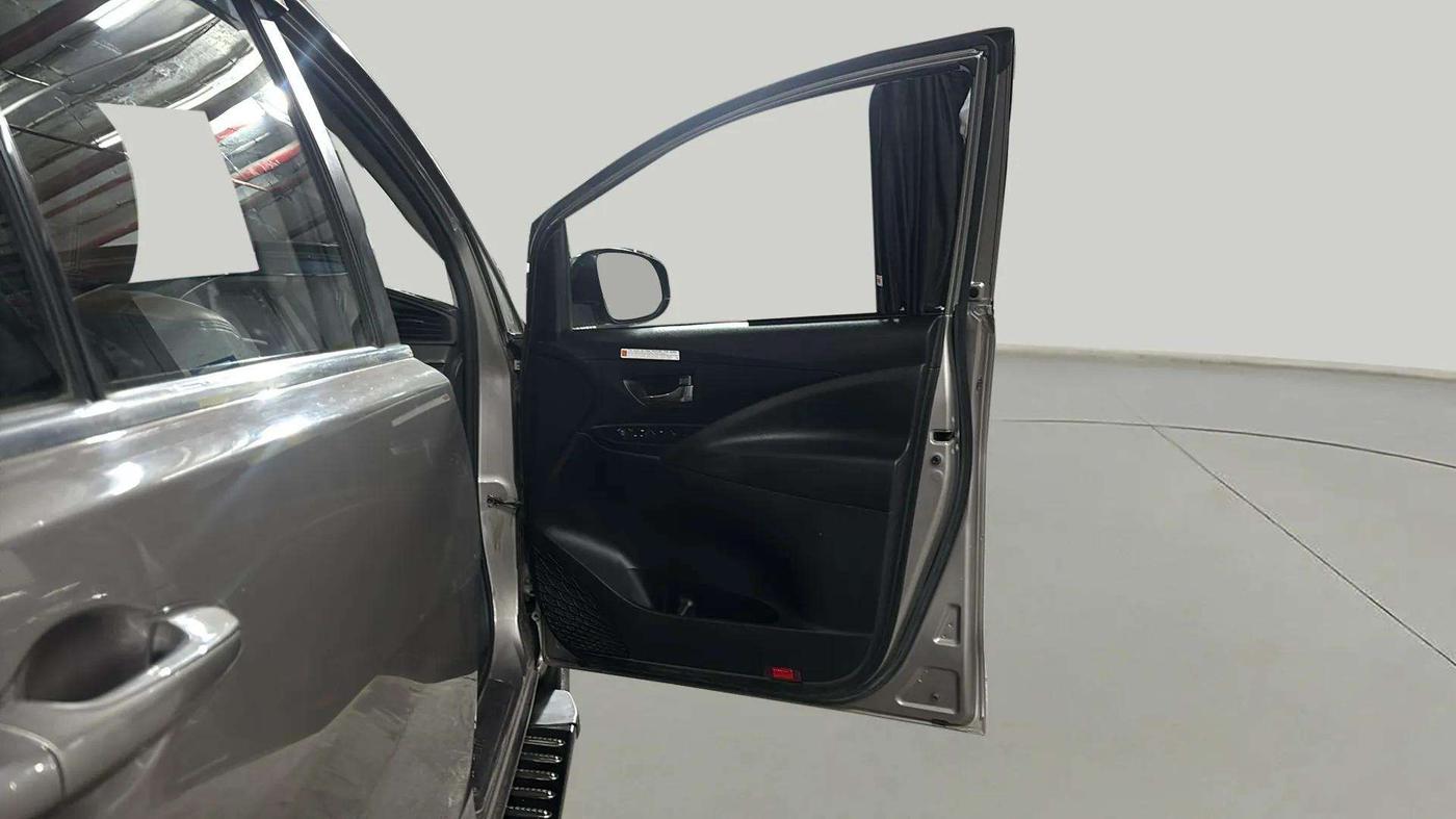 2022 Toyota Innova Crysta 2.4 G 8 STR, Diesel, Manual, 46,495 km, RHS Front Door