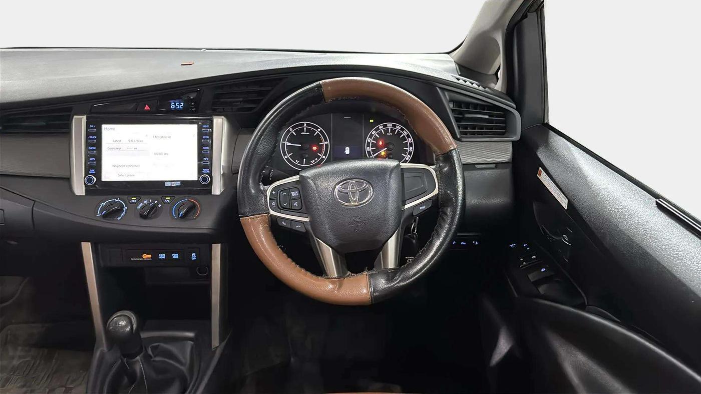 2022 Toyota Innova Crysta 2.4 G 8 STR, Diesel, Manual, 46,495 km, Steering Wheel Close Up