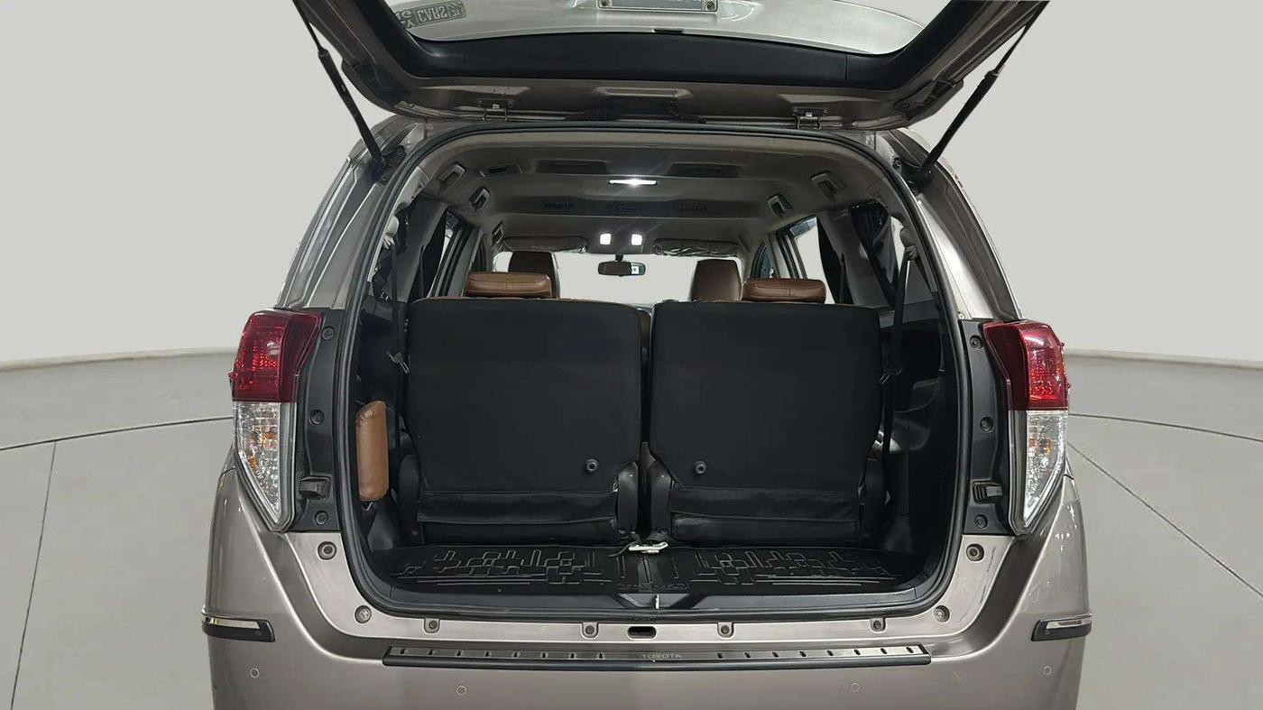 2022 Toyota Innova Crysta 2.4 G 8 STR, Diesel, Manual, 46,495 km, Boot Inside