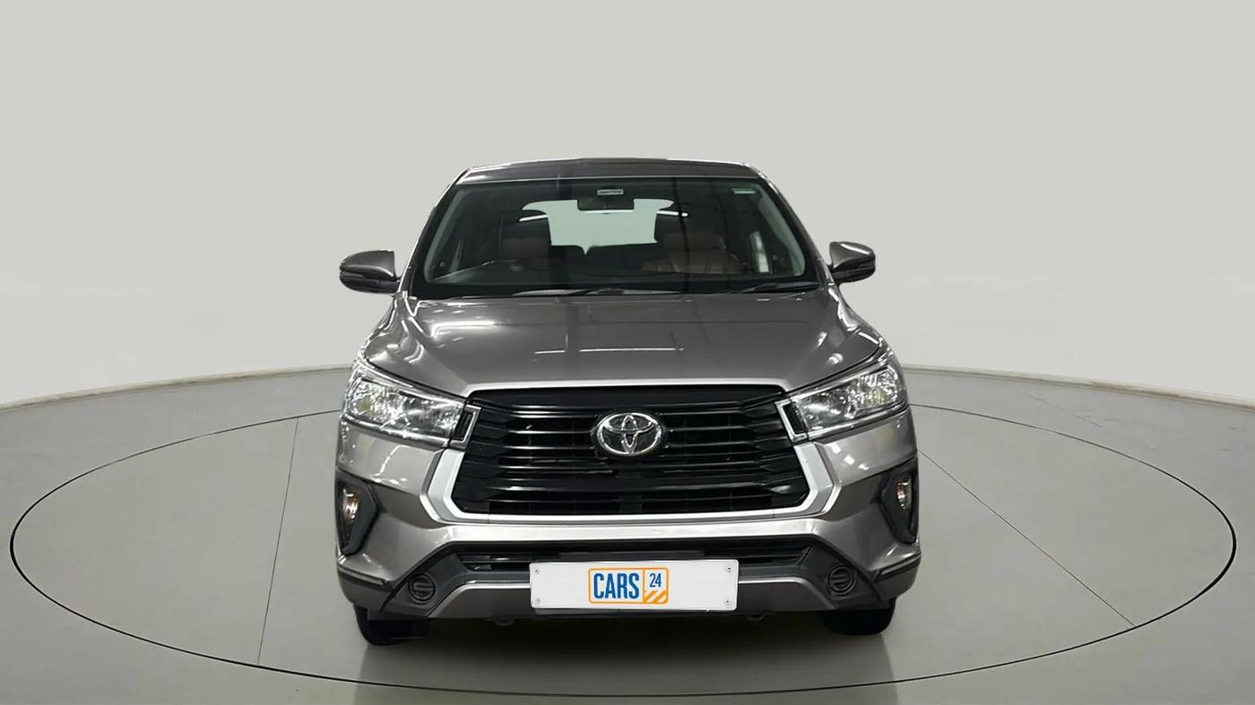 2022 Toyota Innova Crysta 2.4 G 8 STR, Diesel, Manual, 46,495 km, Front