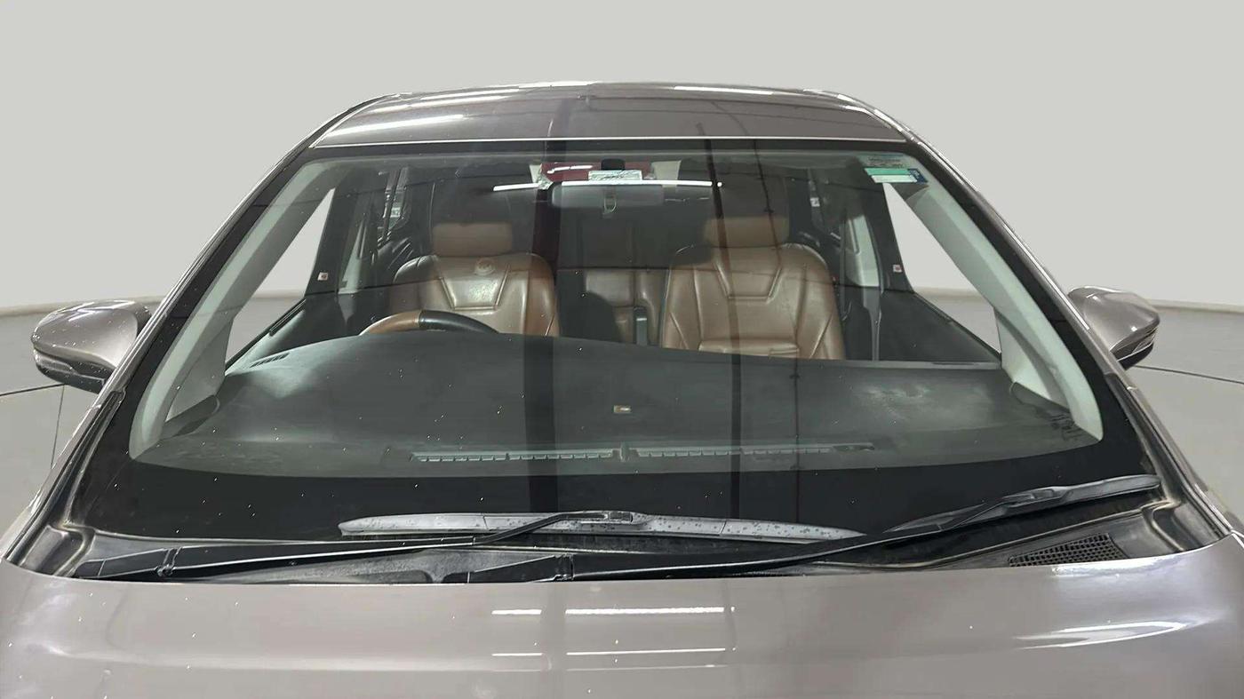 2022 Toyota Innova Crysta 2.4 G 8 STR, Diesel, Manual, 46,495 km, Front Windshield