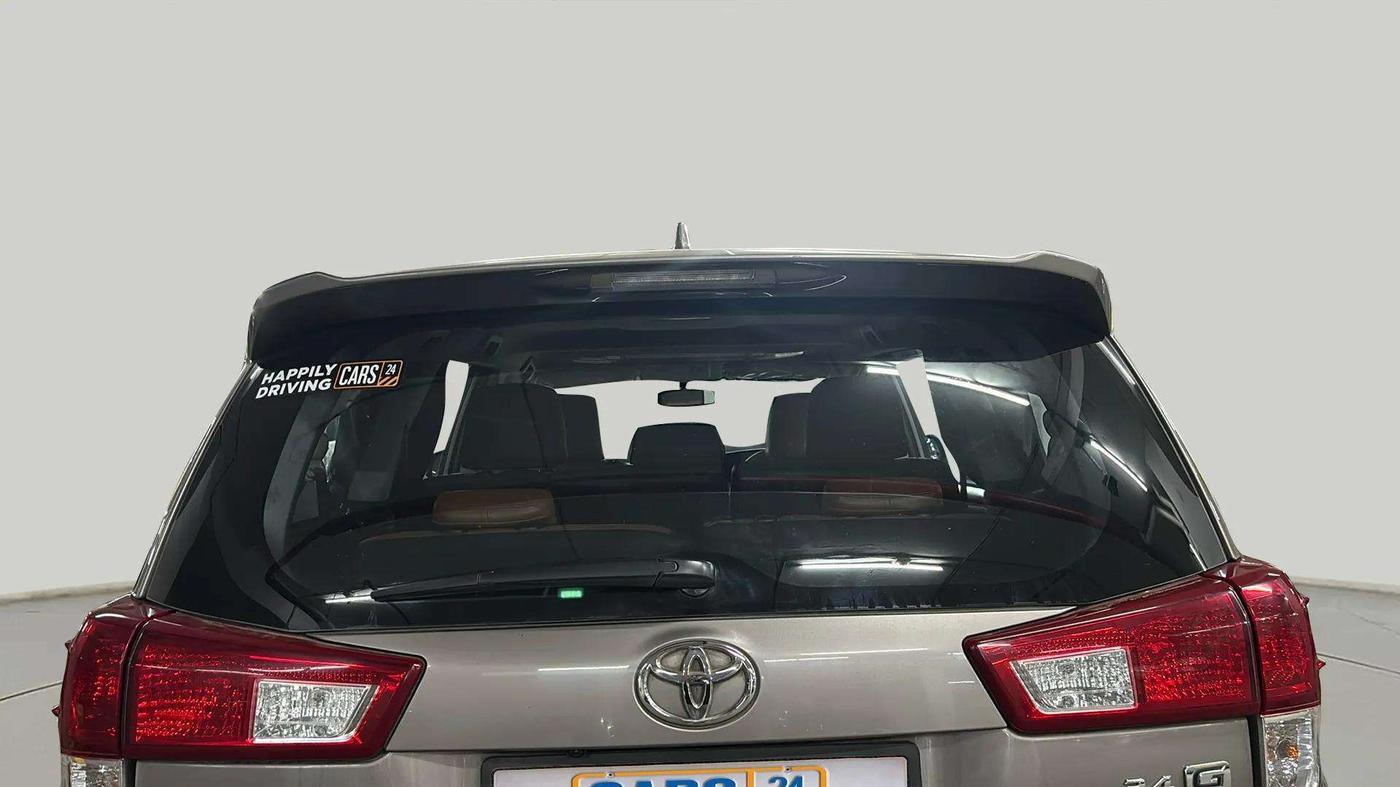 2022 Toyota Innova Crysta 2.4 G 8 STR, Diesel, Manual, 46,495 km, Rear Windshield
