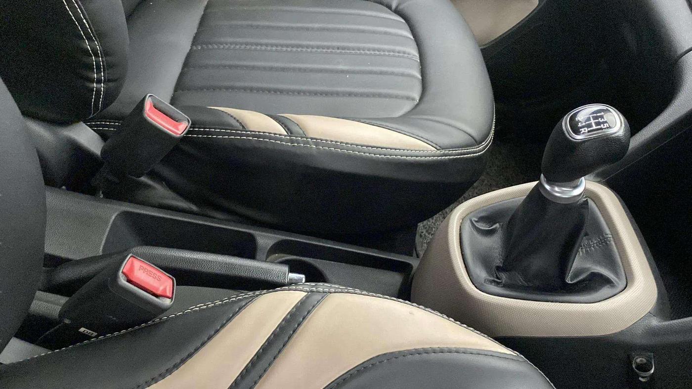 2019 Hyundai Grand i10 SPORTZ 1.2 KAPPA VTVT, Petrol, Manual, 58,584 km, Gear Lever
