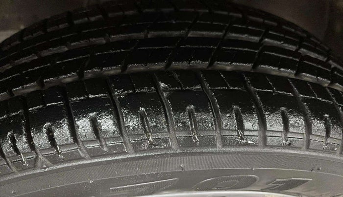 2017 Maruti Wagon R 1.0 VXI + (O) AMT, Petrol, Automatic, 19,892 km, Left Front Tyre Tread