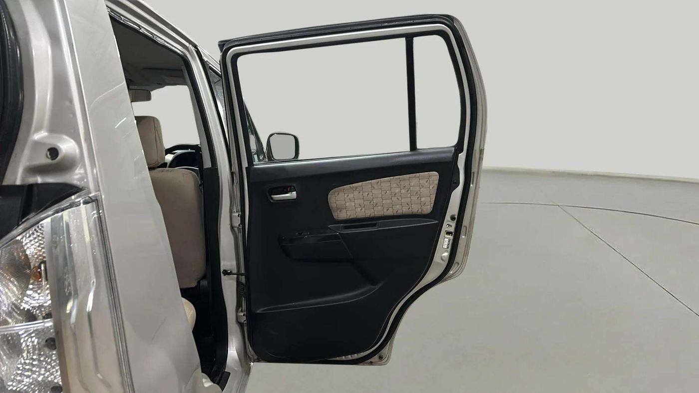 2017 Maruti Wagon R 1.0 VXI + (O) AMT, Petrol, Automatic, 21,205 km, RHS Rear Door