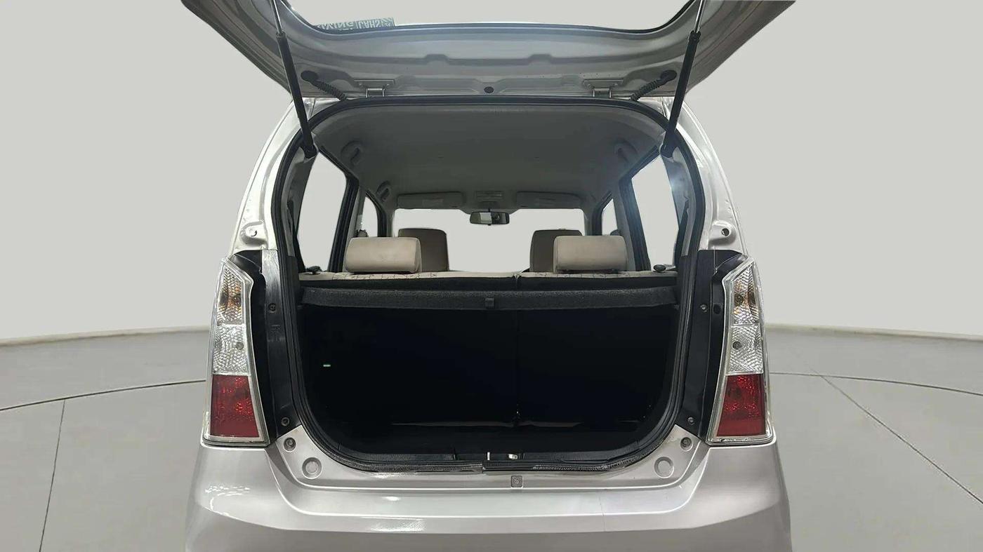 2017 Maruti Wagon R 1.0 VXI + (O) AMT, Petrol, Automatic, 21,205 km, Boot Inside