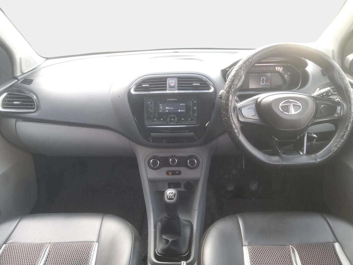 2020 Tata Tiago XT PETROL, Petrol, Manual, 63,142 km, Dashboard