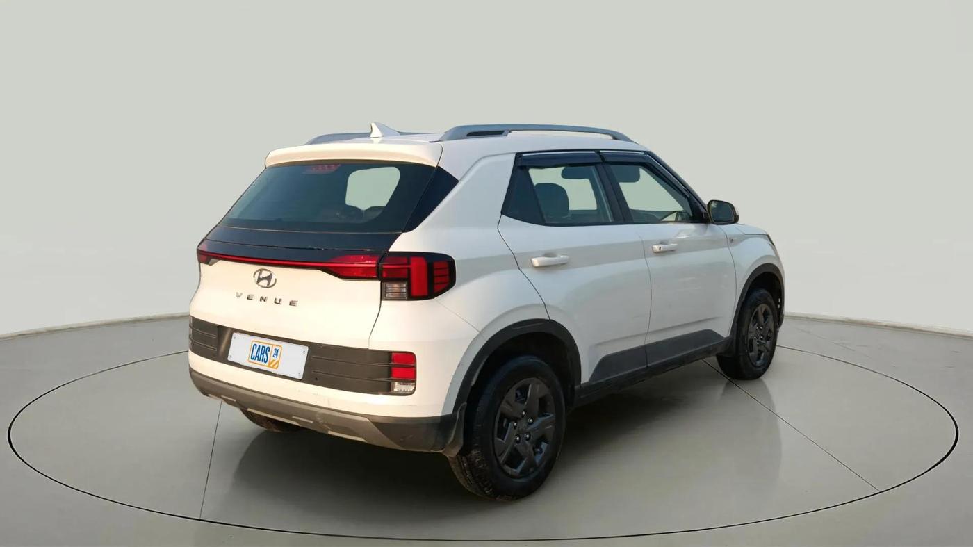 2023 Hyundai VENUE S 1.2, Petrol, Manual, 24,426 km, Right Back Diagonal