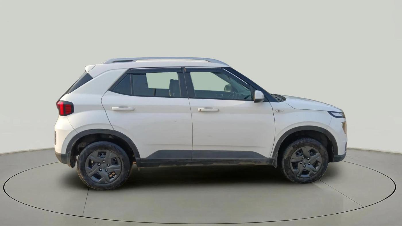 2023 Hyundai VENUE S 1.2, Petrol, Manual, 24,426 km, Right Side View