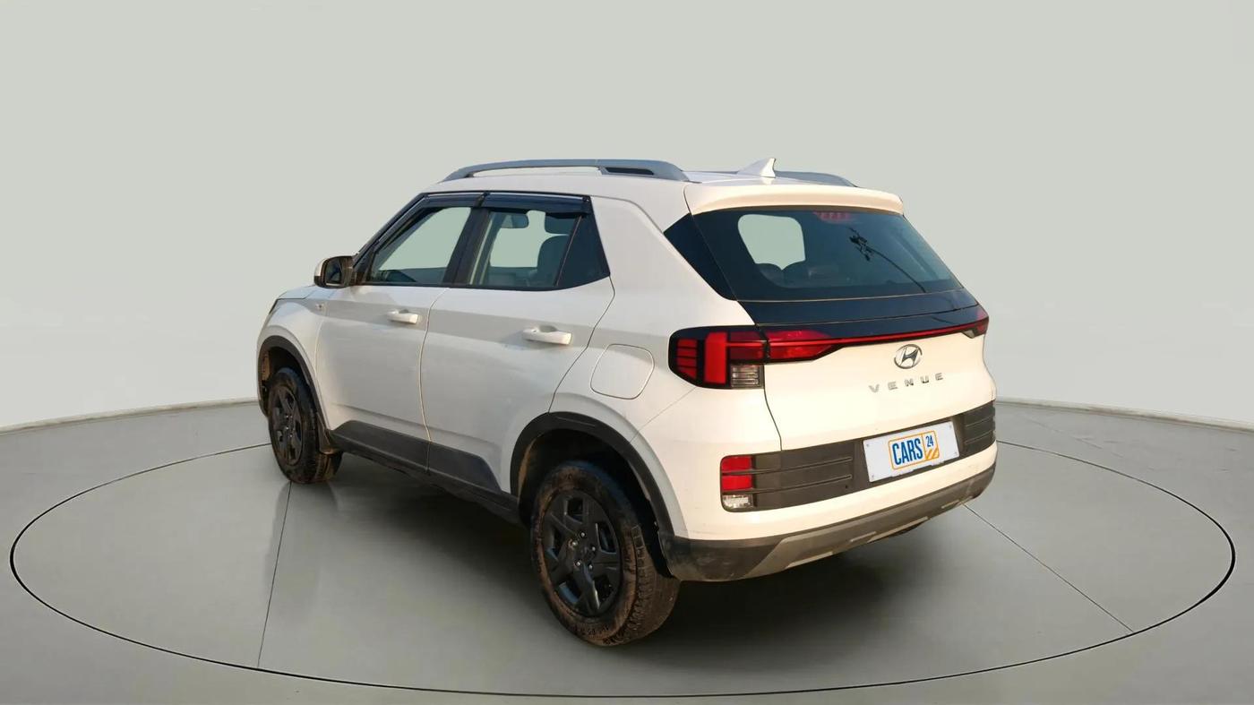 2023 Hyundai VENUE S 1.2, Petrol, Manual, 24,426 km, Left Back Diagonal