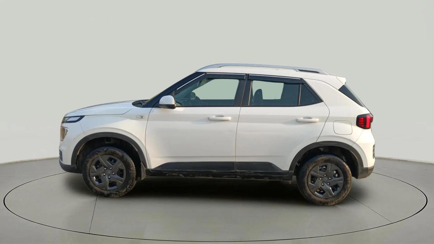 2023 Hyundai VENUE S 1.2, Petrol, Manual, 24,426 km, Left Side