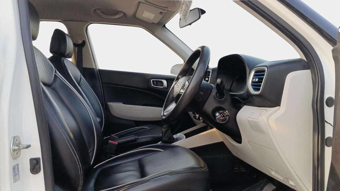 2023 Hyundai VENUE S 1.2, Petrol, Manual, 24,426 km, Right Side Front Door Cabin