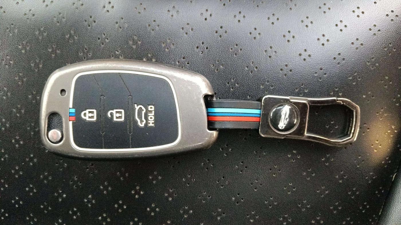 2023 Hyundai VENUE S 1.2, Petrol, Manual, 24,426 km, Key Close Up