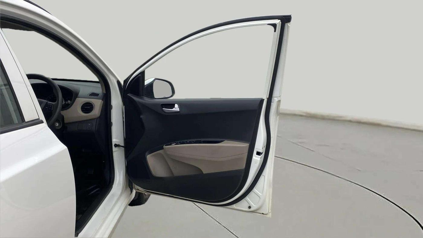 2017 Hyundai Grand i10 SPORTZ (O) 1.2 KAPPA VTVT, Petrol, Manual, 16,742 km, RHS Front Door