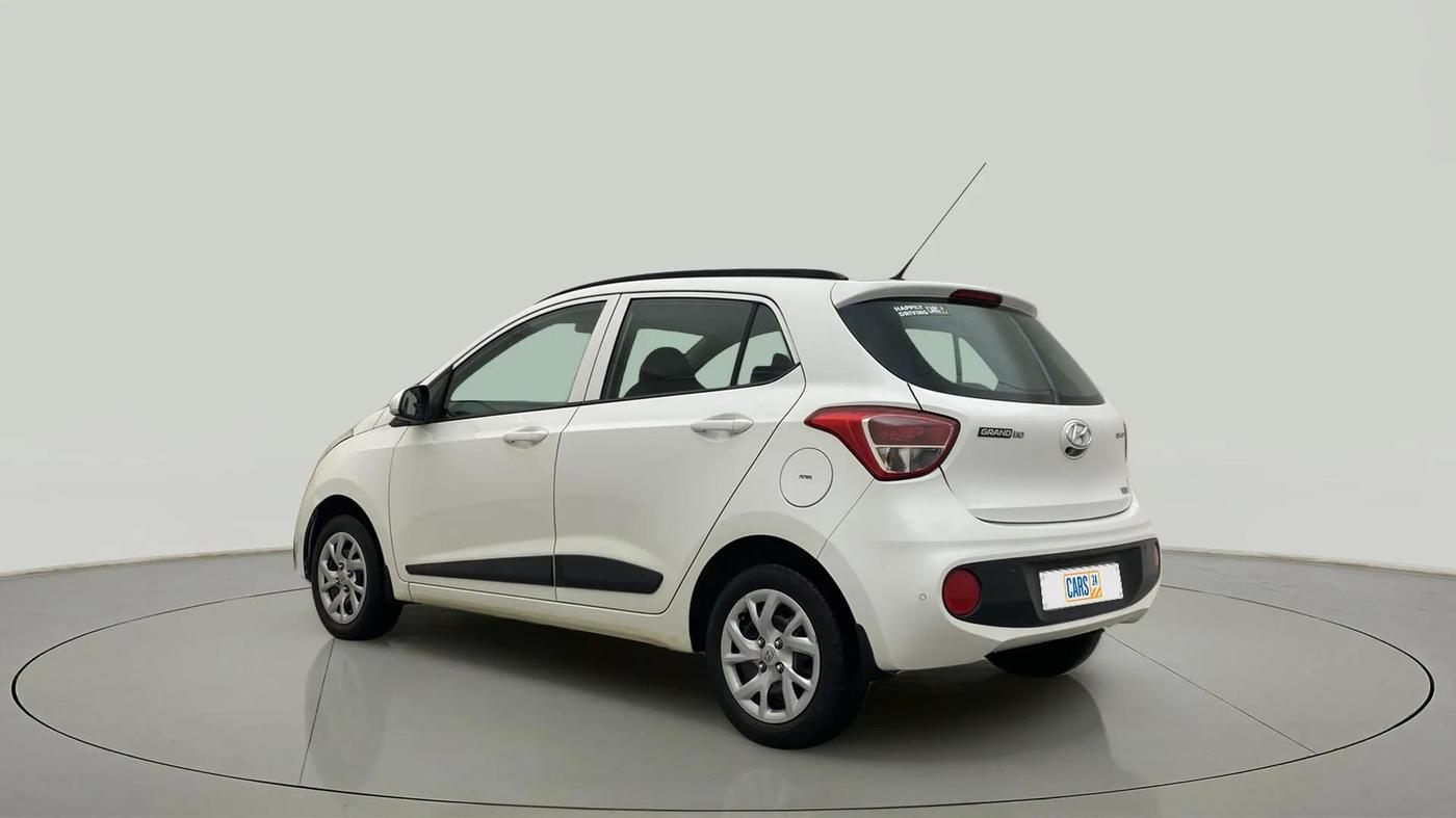 2017 Hyundai Grand i10 SPORTZ (O) 1.2 KAPPA VTVT, Petrol, Manual, 16,742 km, Left Back Diagonal