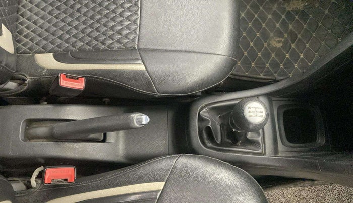 2016 Maruti Swift VXI, Petrol, Manual, 59,142 km, Gear Lever