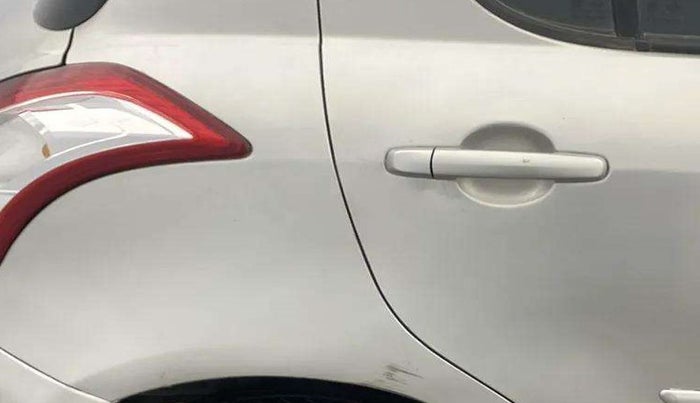 2016 Maruti Swift VXI, Petrol, Manual, 59,142 km, Right quarter panel - Paint has minor damage