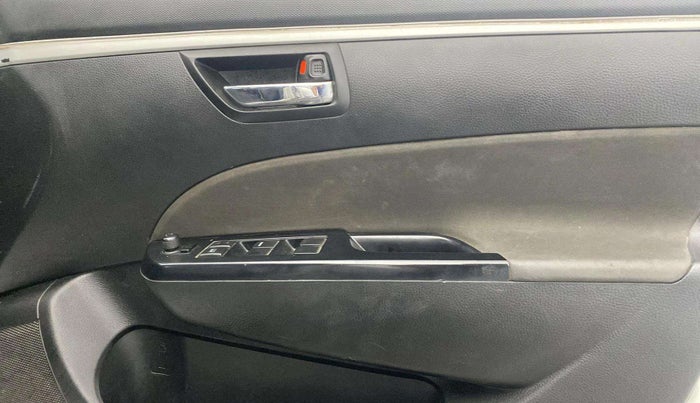 2016 Maruti Swift VXI, Petrol, Manual, 59,142 km, Driver Side Door Panels Control