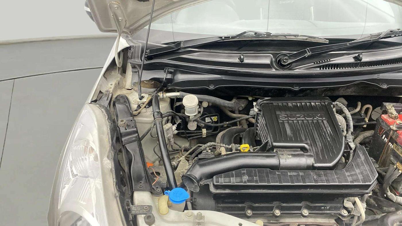 2016 Maruti Swift VXI, Petrol, Manual, 59,142 km, Engine View - Right