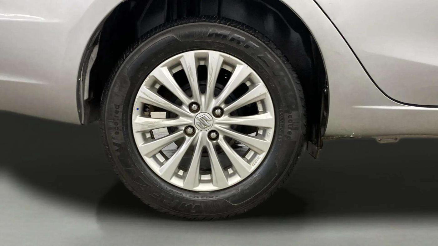 2018 Maruti Ciaz DELTA AT 1.5 SHVS PETROL, Petrol, Automatic, 46,433 km, Right Rear Wheel