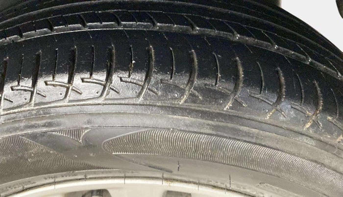 2018 Maruti Ciaz DELTA AT 1.5 SHVS PETROL, Petrol, Automatic, 46,433 km, Right Rear Tyre Tread
