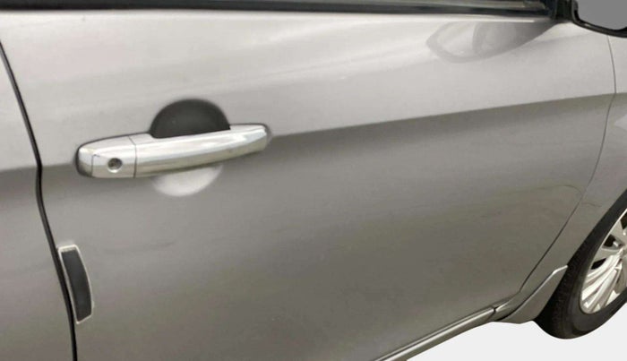 2018 Maruti Ciaz DELTA AT 1.5 SHVS PETROL, Petrol, Automatic, 46,433 km, Driver-side door - Paint minor damage