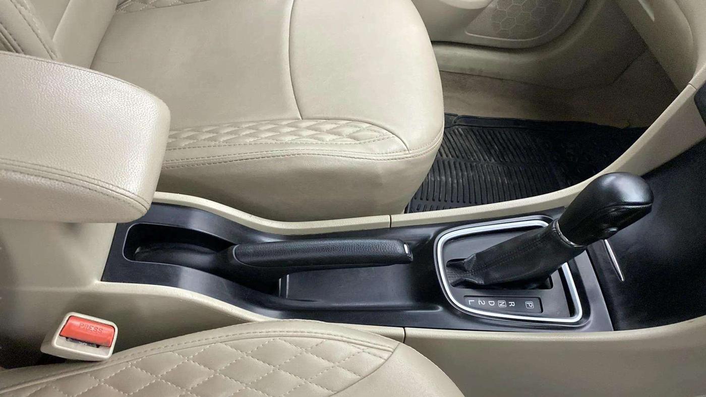 2018 Maruti Ciaz DELTA AT 1.5 SHVS PETROL, Petrol, Automatic, 46,433 km, Gear Lever