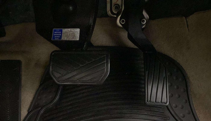 2018 Maruti Ciaz DELTA AT 1.5 SHVS PETROL, Petrol, Automatic, 46,433 km, Pedals
