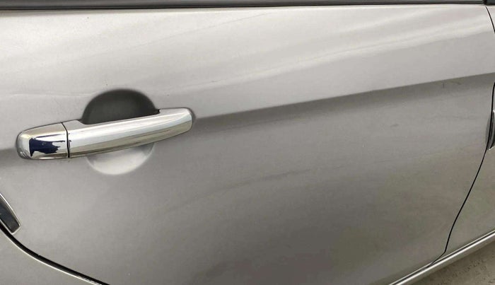 2018 Maruti Ciaz DELTA AT 1.5 SHVS PETROL, Petrol, Automatic, 46,433 km, Right rear door - Minor scratches