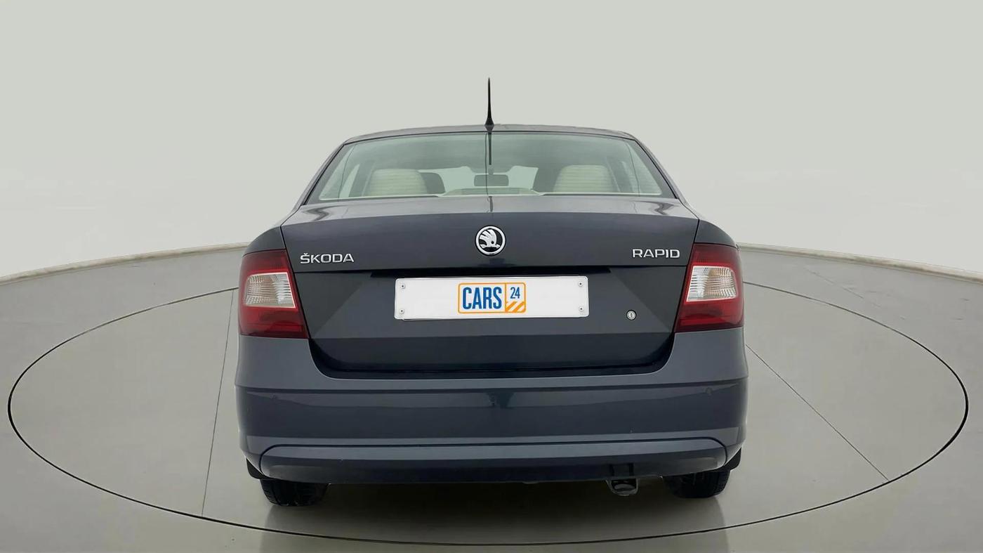 2018 Skoda Rapid AMBITION 1.6 MPI MT, Petrol, Manual, 26,301 km, Back/Rear