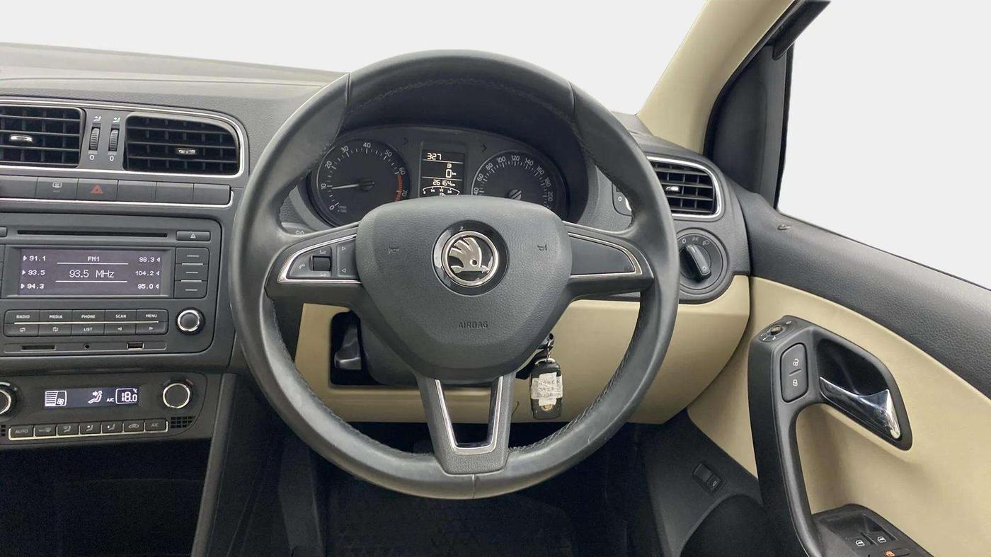 2018 Skoda Rapid AMBITION 1.6 MPI MT, Petrol, Manual, 26,301 km, Steering Wheel Close Up