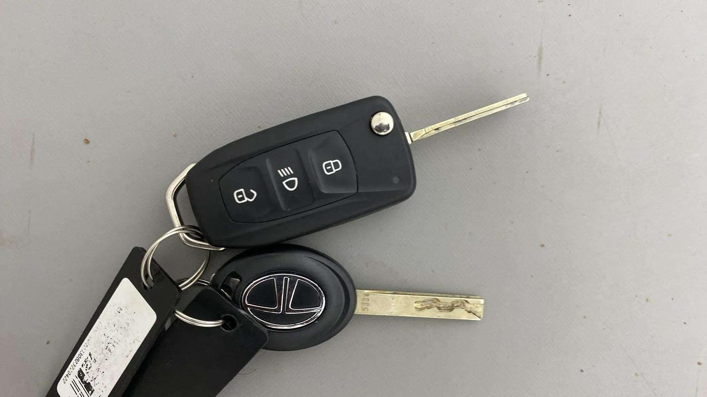2023 Tata Tiago XZA PLUS PETROL, Petrol, Automatic, 6,471 km, Key Close Up