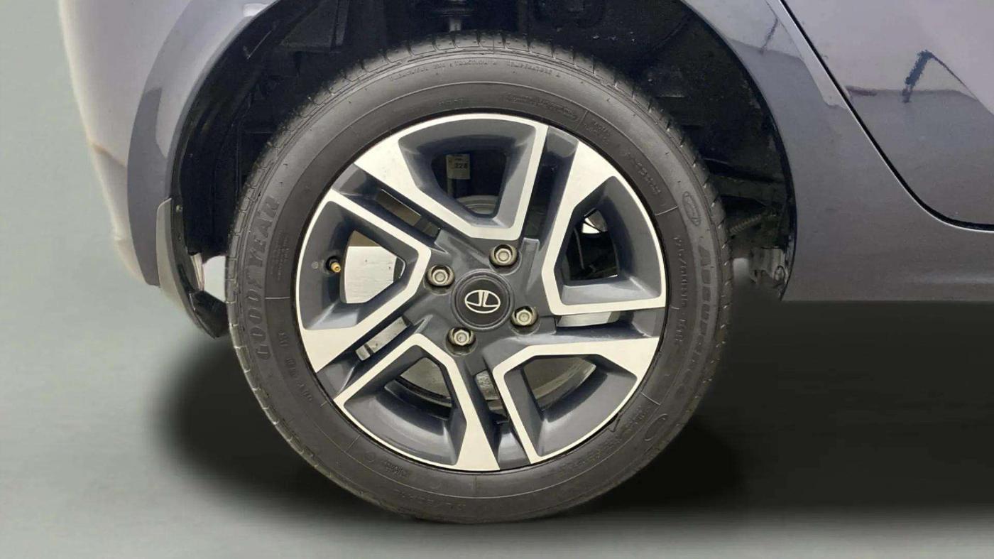 2023 Tata Tiago XZA PLUS PETROL, Petrol, Automatic, 6,471 km, Right Rear Wheel