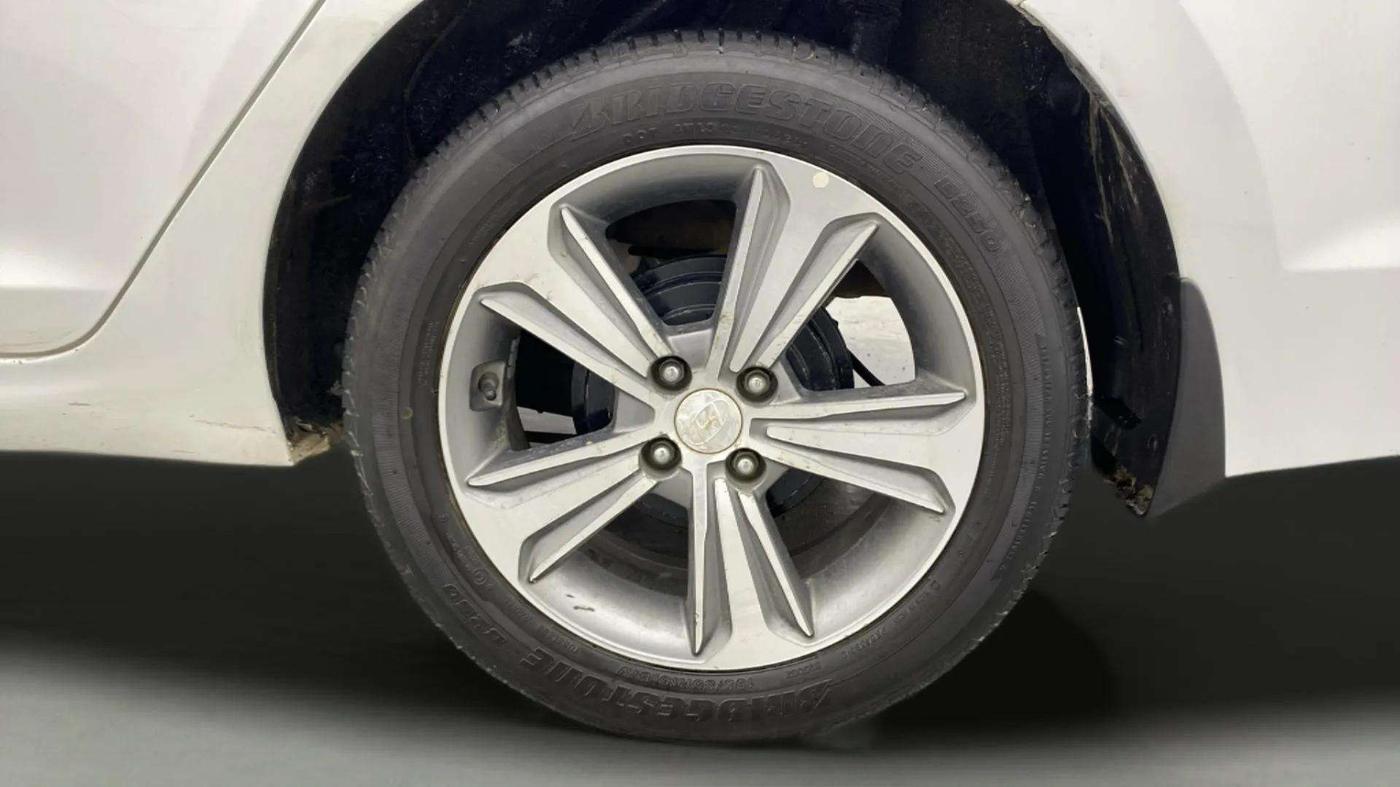 2019 Hyundai Verna 1.6 VTVT SX, Petrol, Manual, 64,292 km, Left Rear Wheel